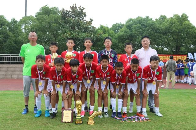 杜兰特对2K评分不满：我应该是99分的水平
